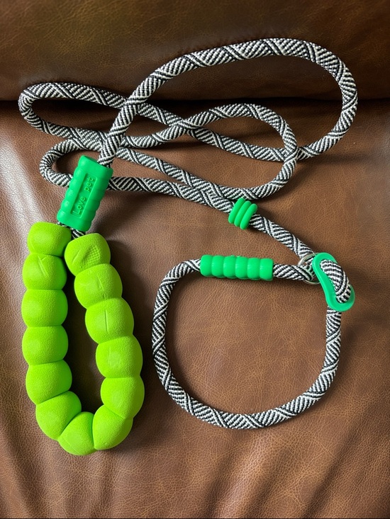 Other - Bright Green Foam Grip Rope Leash slip lead